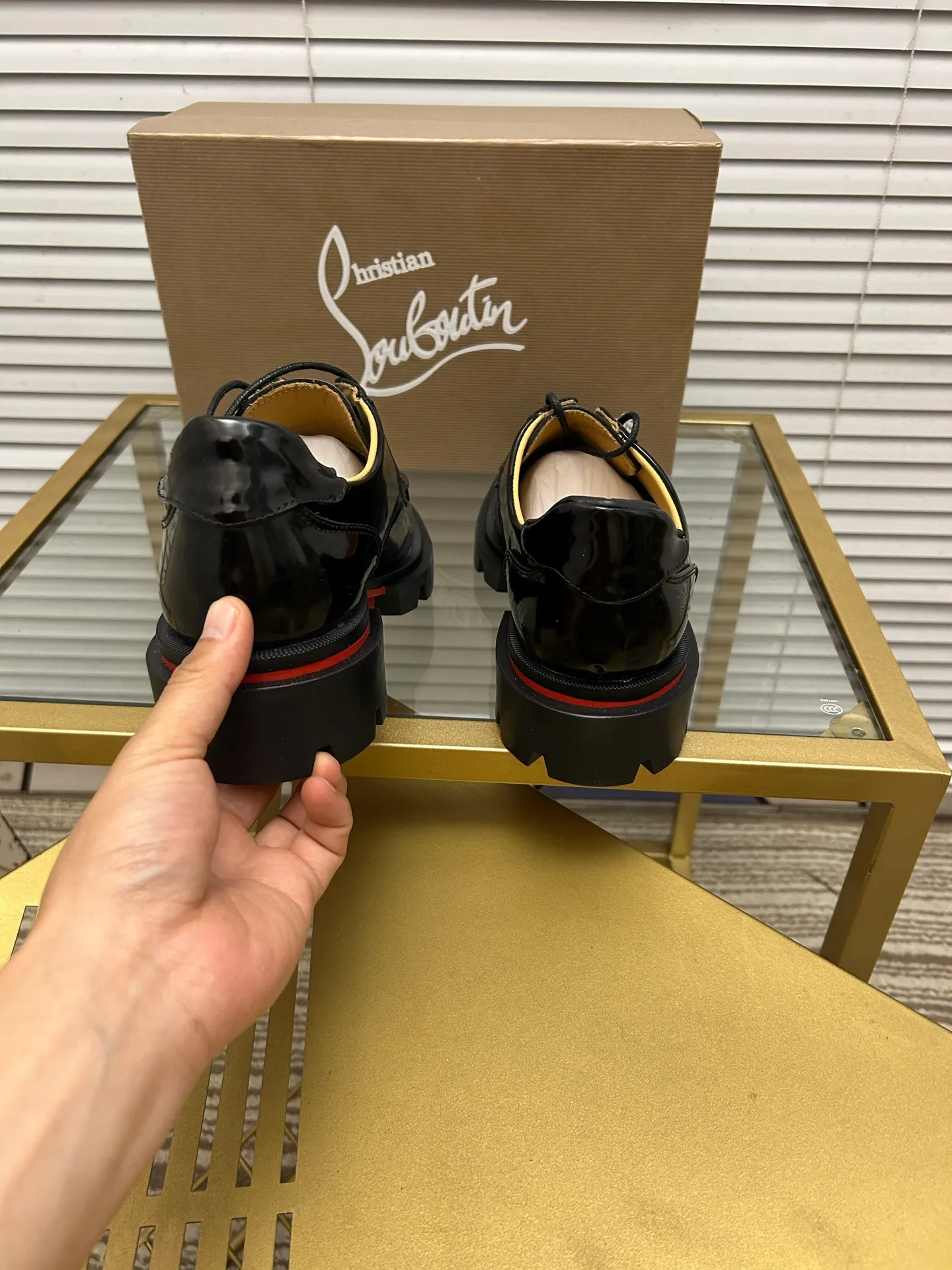 (Customized model) Ex-factory price is 660. christian louboutin (CL red sole shoes) counter series, casual sneakers for couples 📢 📢 📢 Exclusive hot style release 🎈🎈💪 Movable latex feet 👻 Finished outsole line [Proud] 😝Female 35-40# Male 38#-46, global supply😝 [Top version]: Original imported genuine leather upper, top original leather lining, original molded TPU outsole, original 1:1 detail processing, original shoe last,